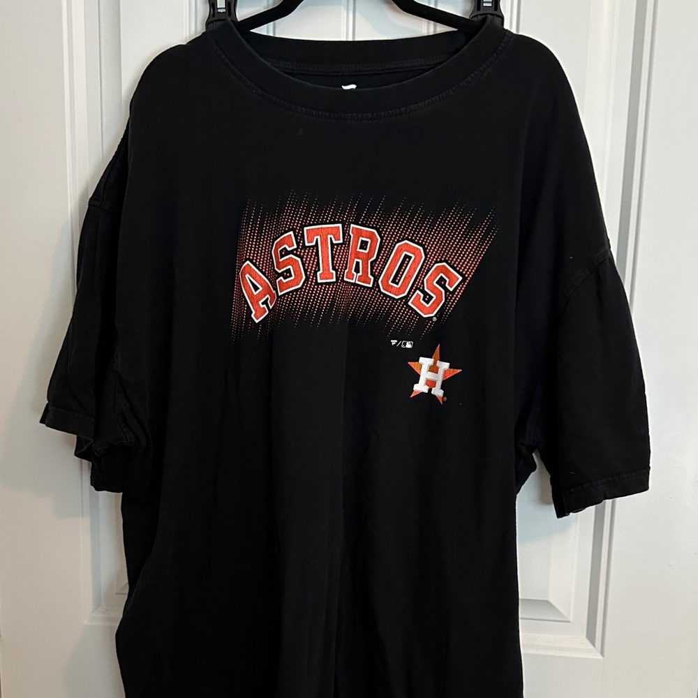 ❤️Fanatics Black T-Shirt